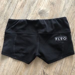 Like New Fleo Apex Contour Short